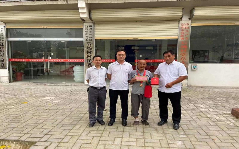 985989.jpg 985989.jpg