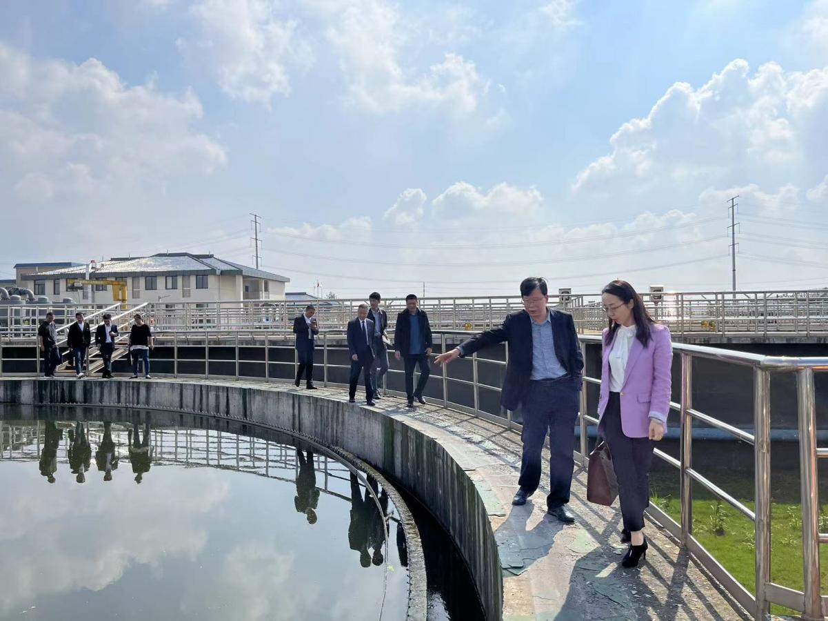 中国人民银行马鞍山中心支行副行长、马鞍山农商行副行长一行莅临当涂清河参观调研(图1)